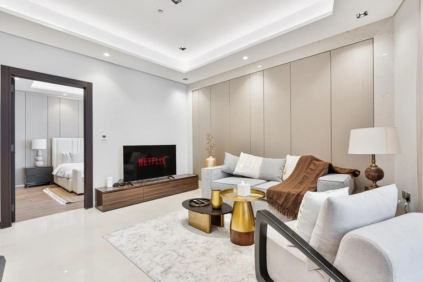Brand New 1Br Apt With Access To Sauna, Gym And Pool Dubai Apartment
